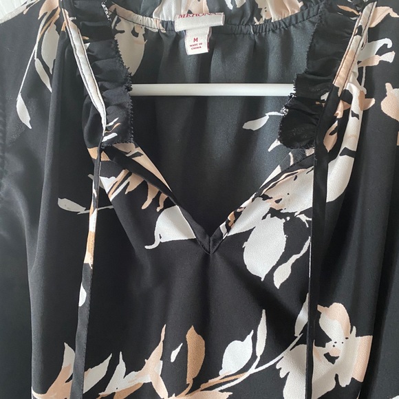 2/$18: Sleeveless Top with Tie Neck - Picture 4 of 5